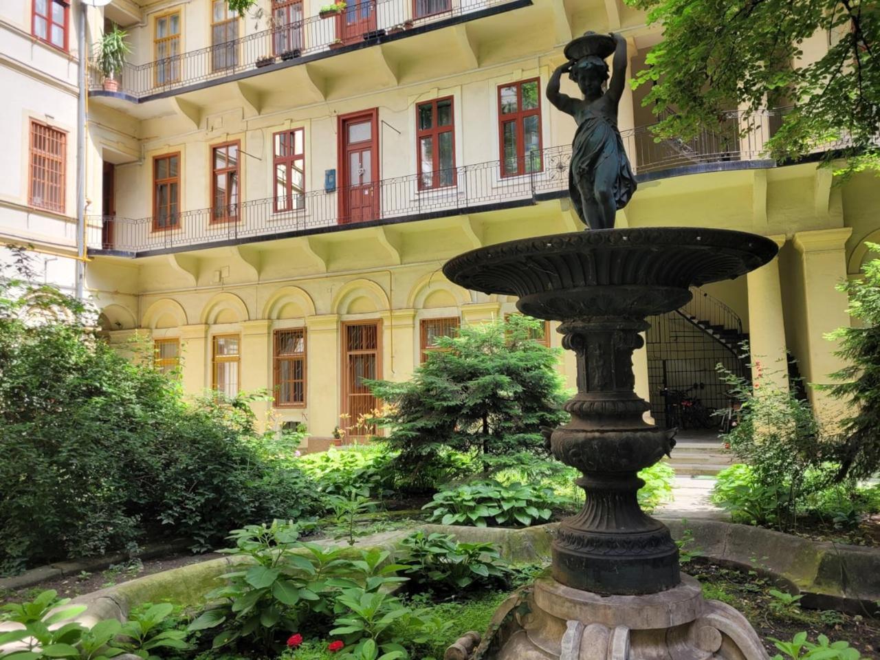 Liszt Studio Budapest Bagian luar foto